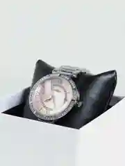 Розовый женские наручные часы
