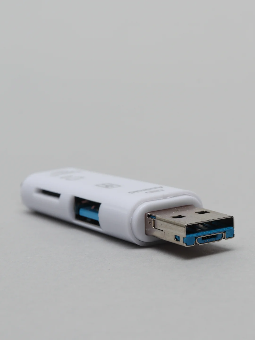 Белый картридер OTG 5 в 1, с портом USB Type-C и Micro USB