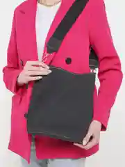 Черный женская сумка с матовой тканью