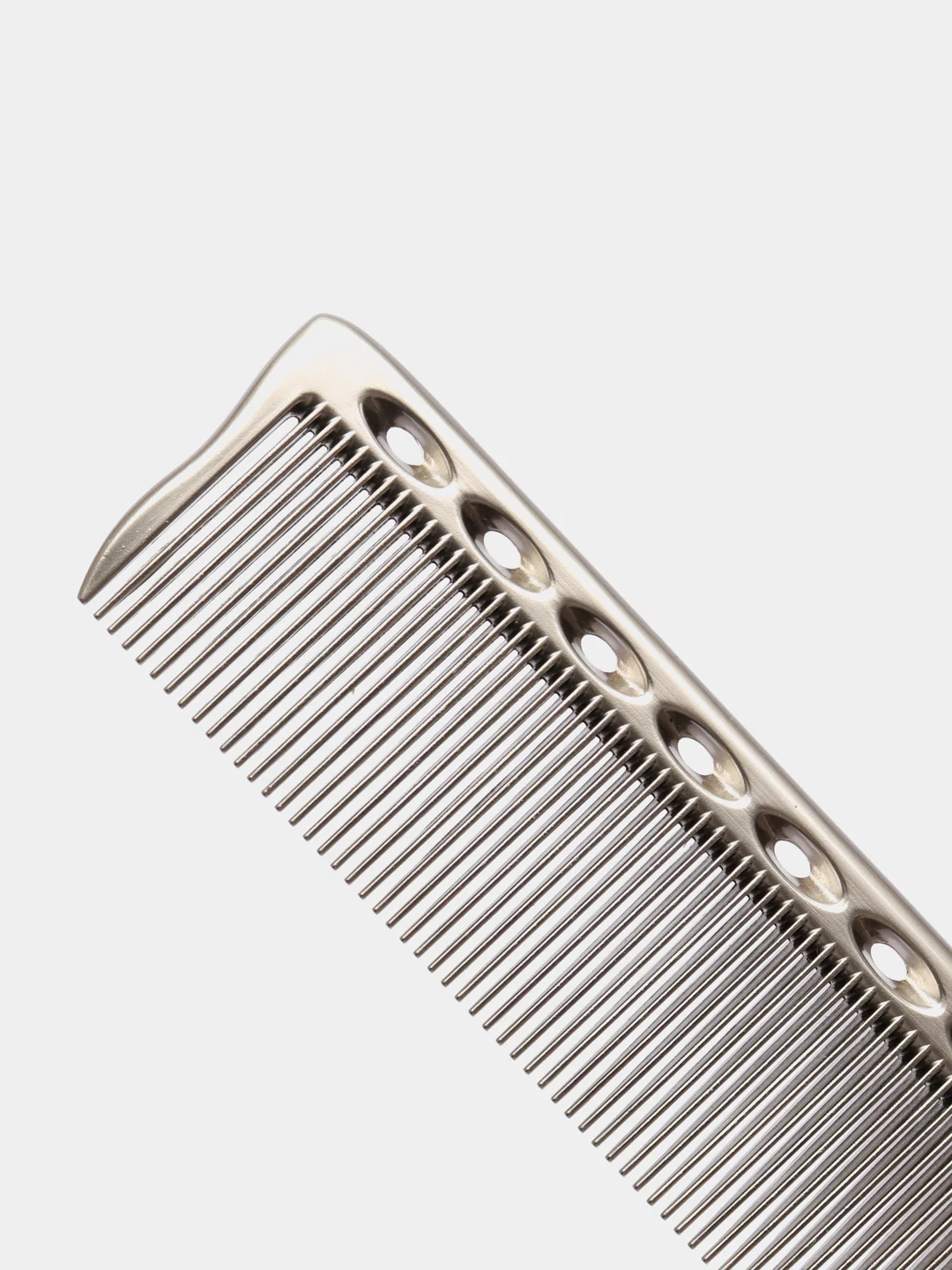 Серый металлик металлическая расческа Gera Professional для стрижки, 20 см