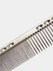 Серый металлик металлическая расческа Gera Professional для стрижки, 20 см