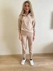 Костюм женский спортивный, легкий