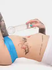 Белый фаллоимитатор на присоске, анальный