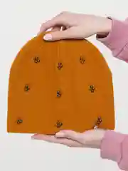 Горчичный вязаная шапка Брусника