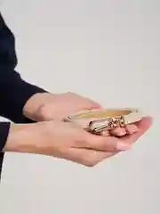 Бежевый женский тонкий ремень