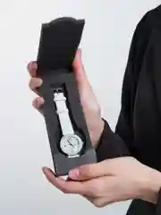 Серый женские часы Yazole 303 и 175