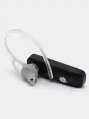 Черный bluetooth-гарнитура