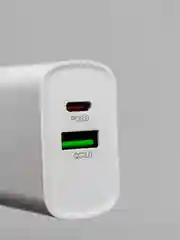 Белый зарядное устройство Type-C/USB, быстрая зарядка QC 3.0, Блок питания для iPhone 18W, L64