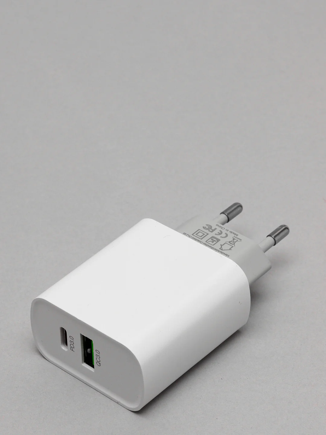 Белый зарядное устройство Type-C/USB, быстрая зарядка QC 3.0, Блок питания для iPhone 18W, L64