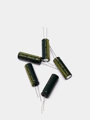 5 штук 3300мкФ 6.3в Конденсатор LOW ESR 3300UF 6.3V 105C 10х30 WL JAMICON