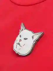 Багровый деревянные значки "Котики и мемы"