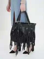 Сумка женская с кисточкой