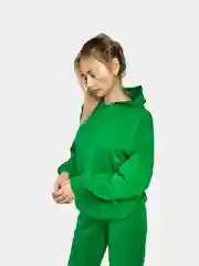 Лесной зеленый спортивный костюм женский