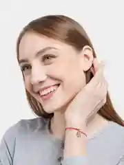 Бронзовый браслет красная нить с кулоном
