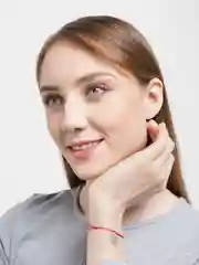 Карамельный браслет красная нить с кулоном