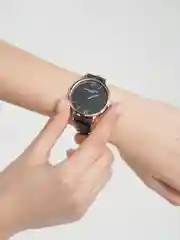 Черный женские наручные часы, 4 цвета