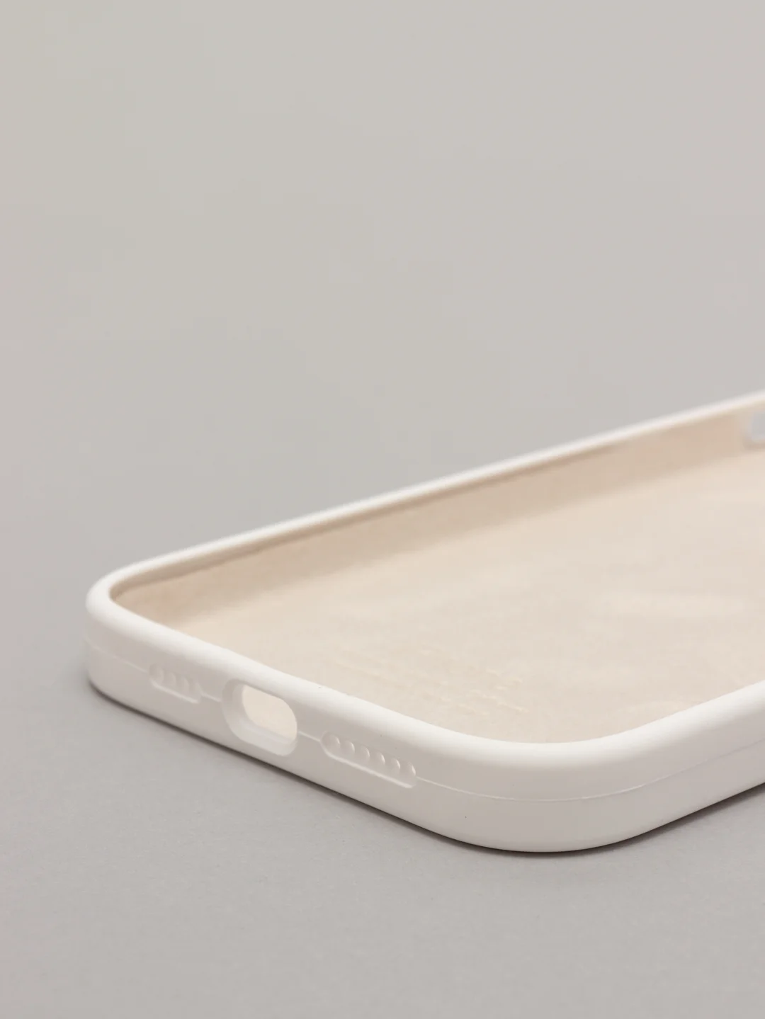 Белый чехол силиконовый Silicone Case для iPhone 13 Pro Max