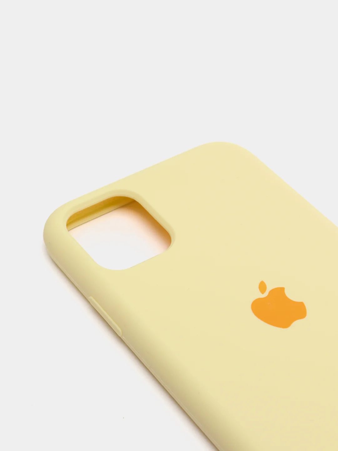 Светло-жёлтый чехол для IPhone 11, 11 pro, 12 / 12 pro, силиконовый