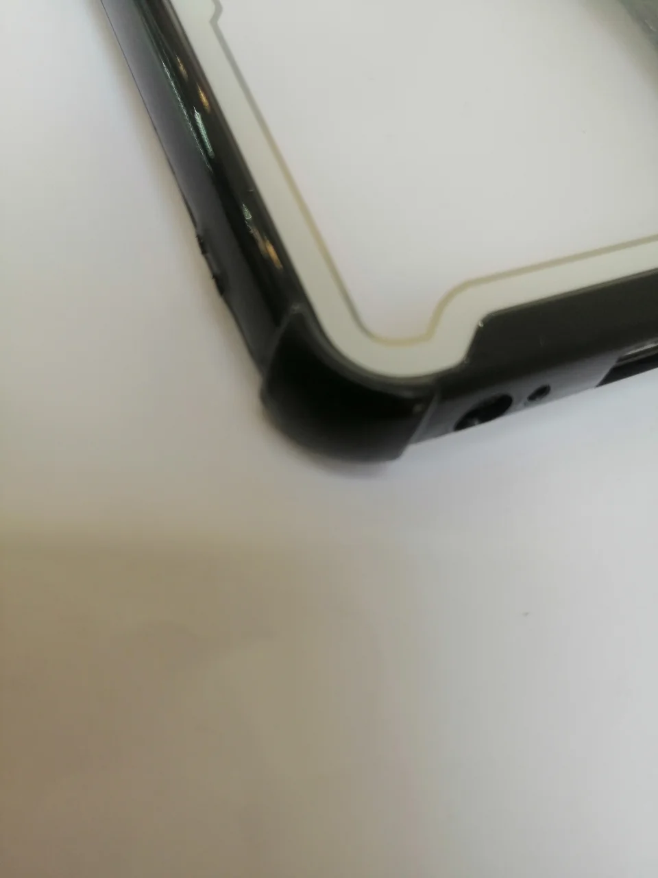 Белый чехол-накладка Samsung J4 2018, Sm400
