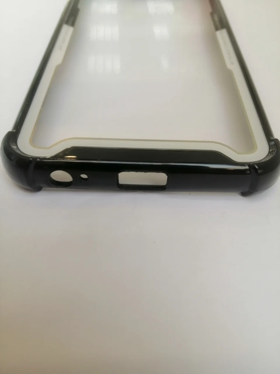 Белый чехол-накладка Samsung J4 2018, Sm400