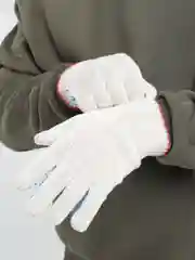 Белый перчатки трикотажные