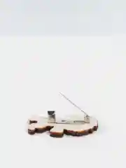 Лесной зеленый значок деревянный "Марвел"