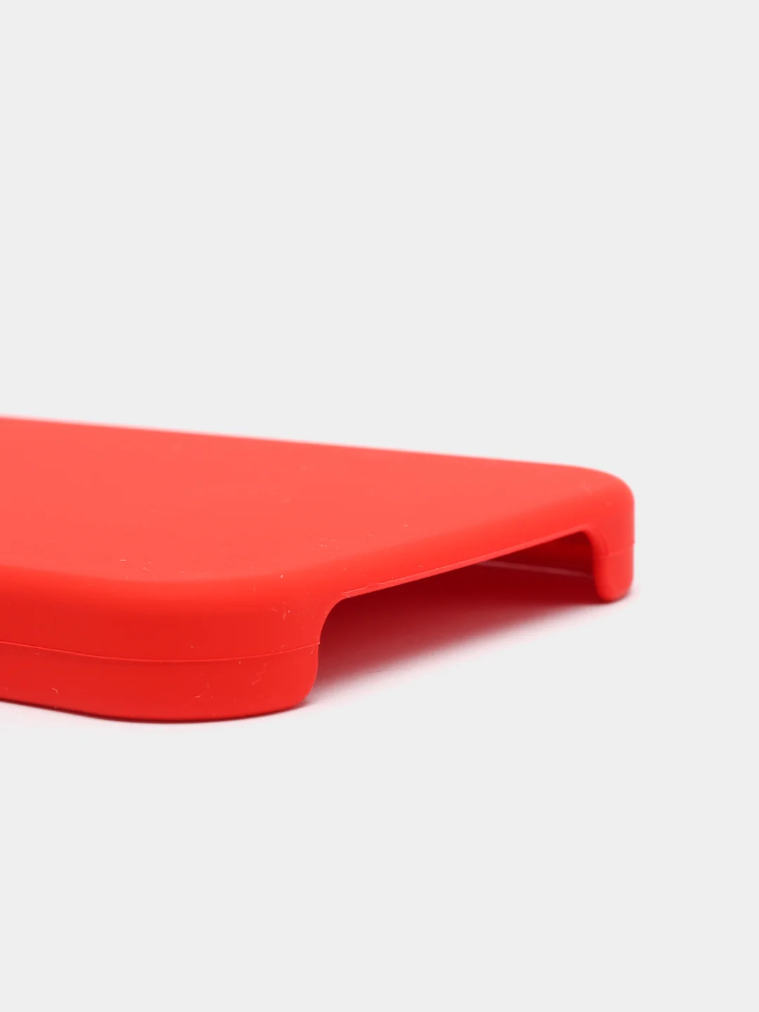 Красный чехол Silicone Case для iPhone 13 / 13 Pro / 13 Pro Max с открытым низом