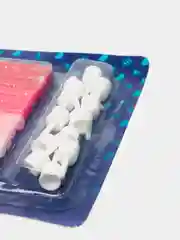 Белый свечи в торт