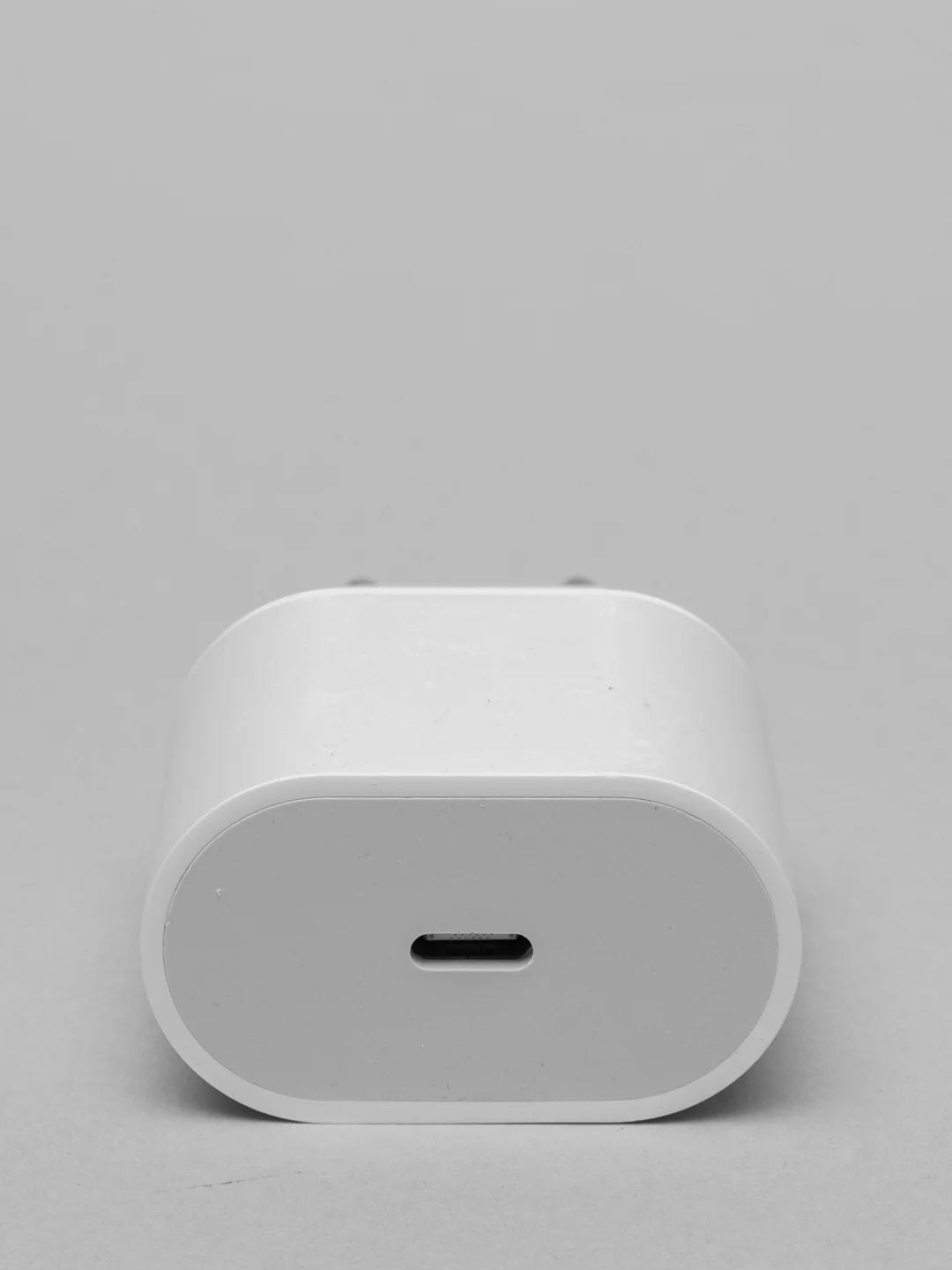 Сетевое зарядное устройство USB-C Power Adapter, 20W
