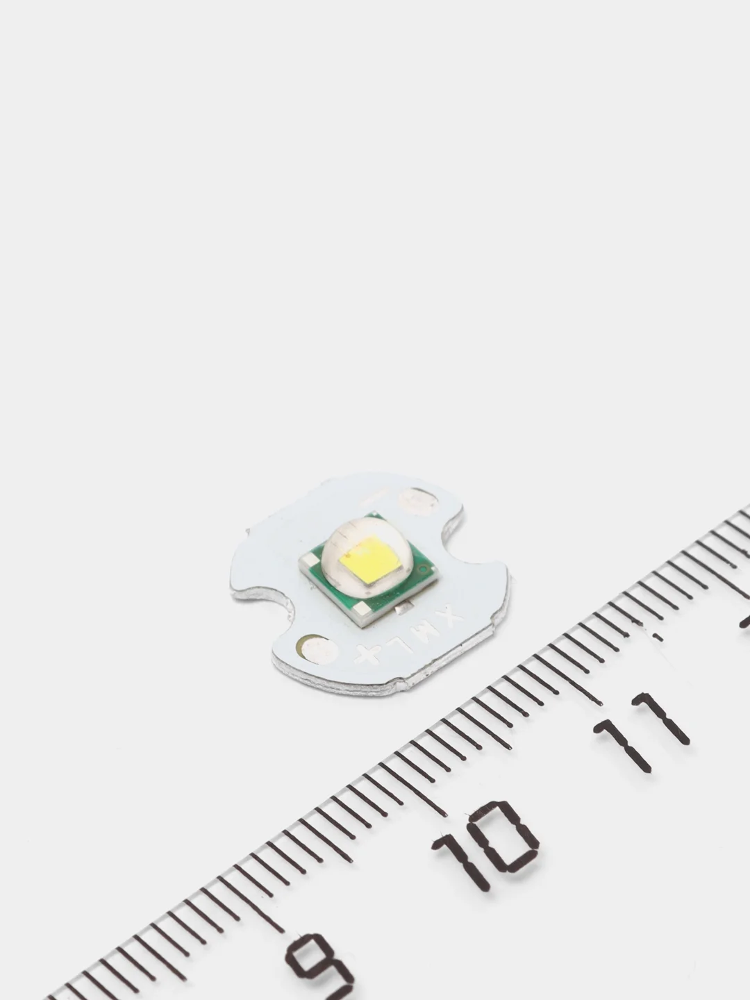 Светодиод мощный 10W CREE XM-L T6 U2 3-3.6V 3A на радиаторе 14мм