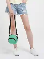 Зеленый сумка на длинном ремне