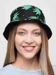 Черный панама