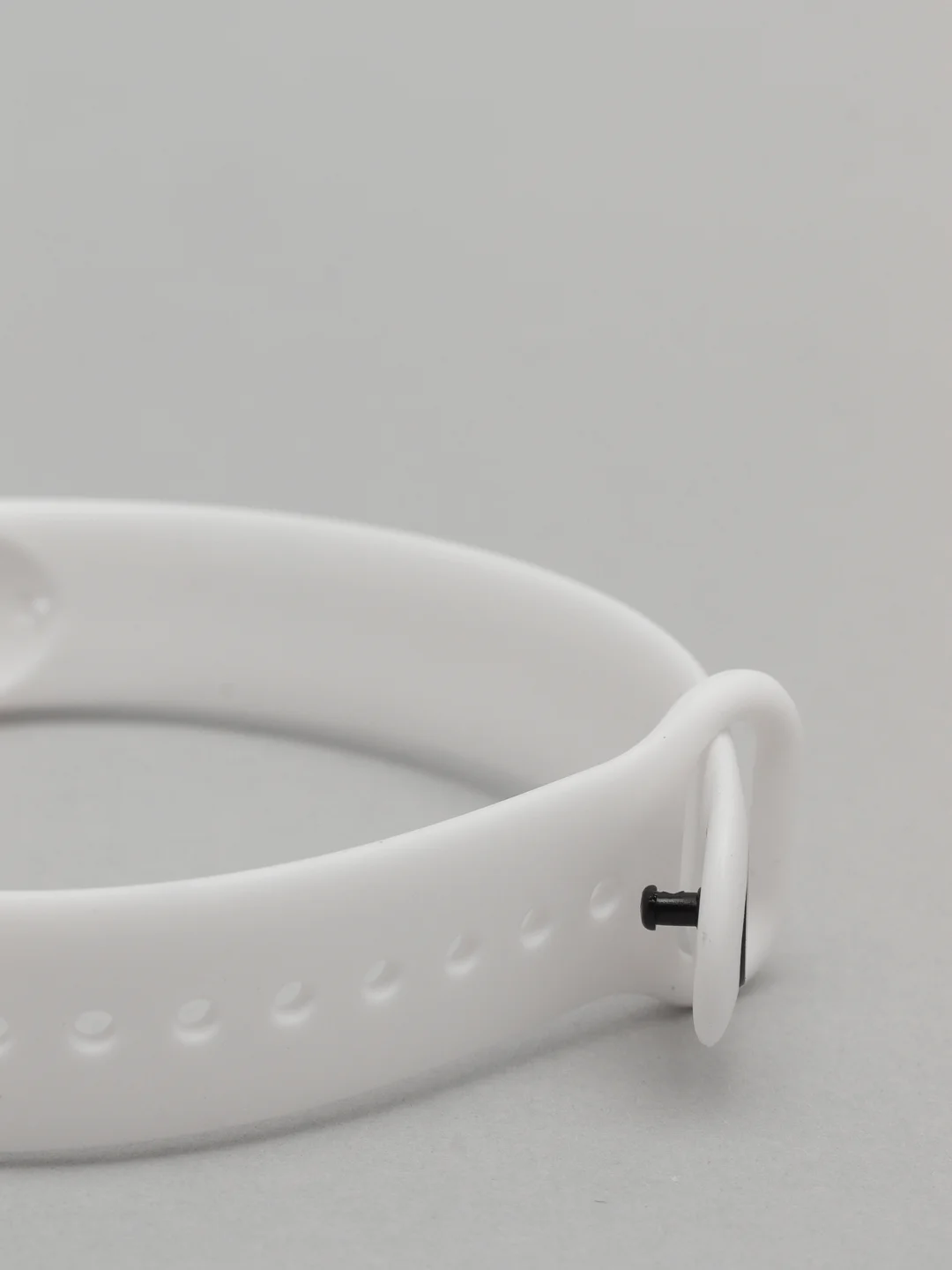 Белый ремешок для Xiaomi Mi Band 5/Mi Band 6, силиконовый
