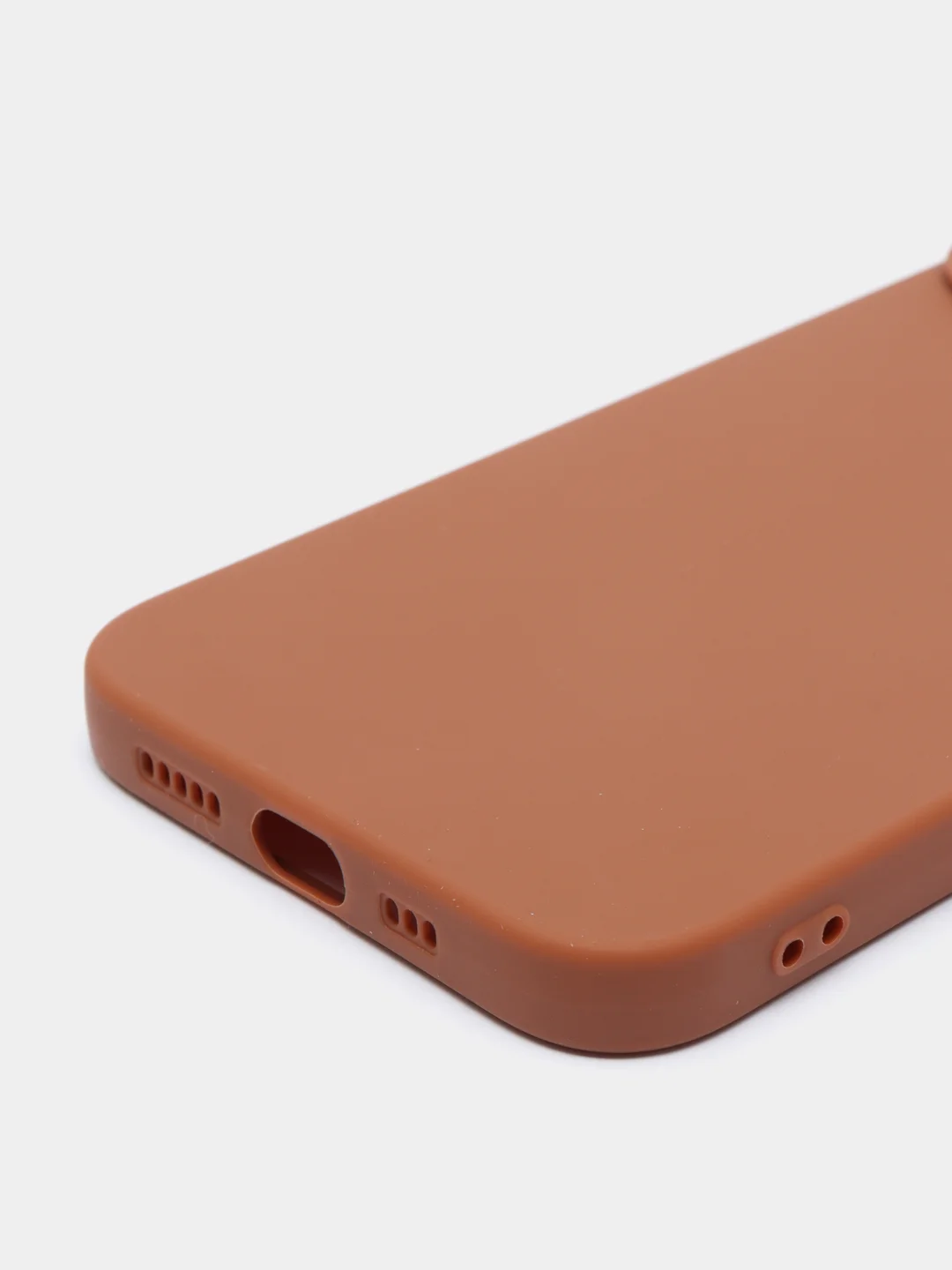 Коричневый силиконовый чехол для iPhone 13