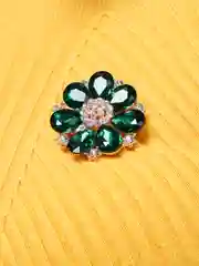 Зеленый брошь на булавке женская - Ромашка