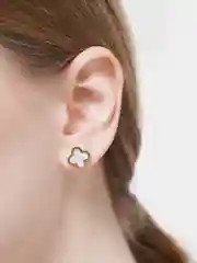Белый серьги клевер