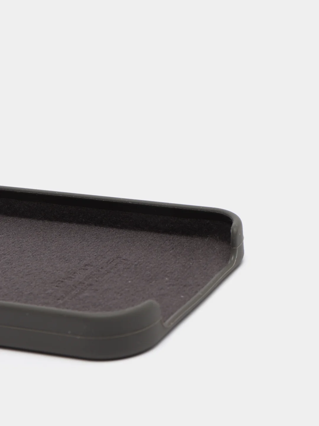 Тёмно-серый чехол Silicone Case для iPhone 13 / 13 Pro / 13 Pro Max с открытым низом