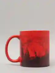 Вишнёвый кружка CoolPodarok "Assassins creed Всадник Каньён"