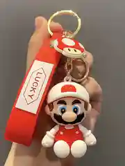 Желтый брелок Марио. Брелок для ключей