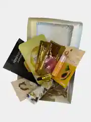 Светло-бежевый подарочный набор для женщин/ Бьюти бокс для девушек/ Набор косметики
