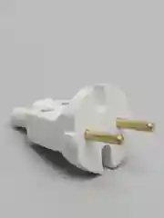 Вилка электрическая белая