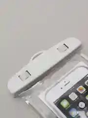 Белый чехол для телефона водонепроницаемый