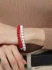 Красный двойной браслет из натуральных камней