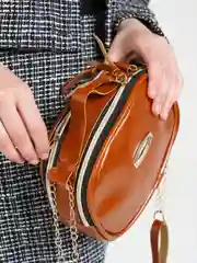 Коричневый женская сумка в четырёх цветах