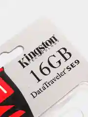 Флешка USB Kingston / 8 GB /16 GB/32 GB/64 GB/ 128 GB, серебристый