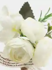Бежевый бутоньерка для жениха на свадьбу