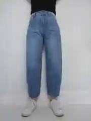 Джинсы слоучи облегченные, женские