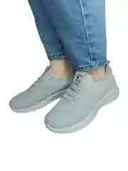 Женские кроссовки