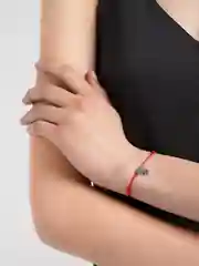 Лесной зеленый браслет красная нить с кулоном