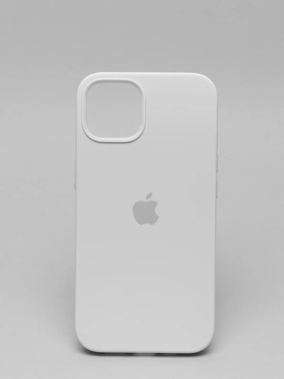 Белый чехол Silicone Case для iPhone 13 с закрытым низом
